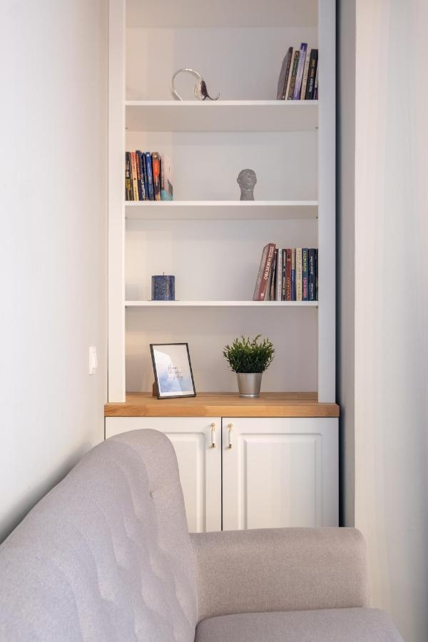 Designer & Cozy 2Bd Flat With A Parking In The City Center By Flat Mаnager Sófia Exterior foto