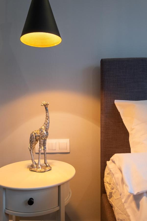 Designer & Cozy 2Bd Flat With A Parking In The City Center By Flat Mаnager Sófia Exterior foto