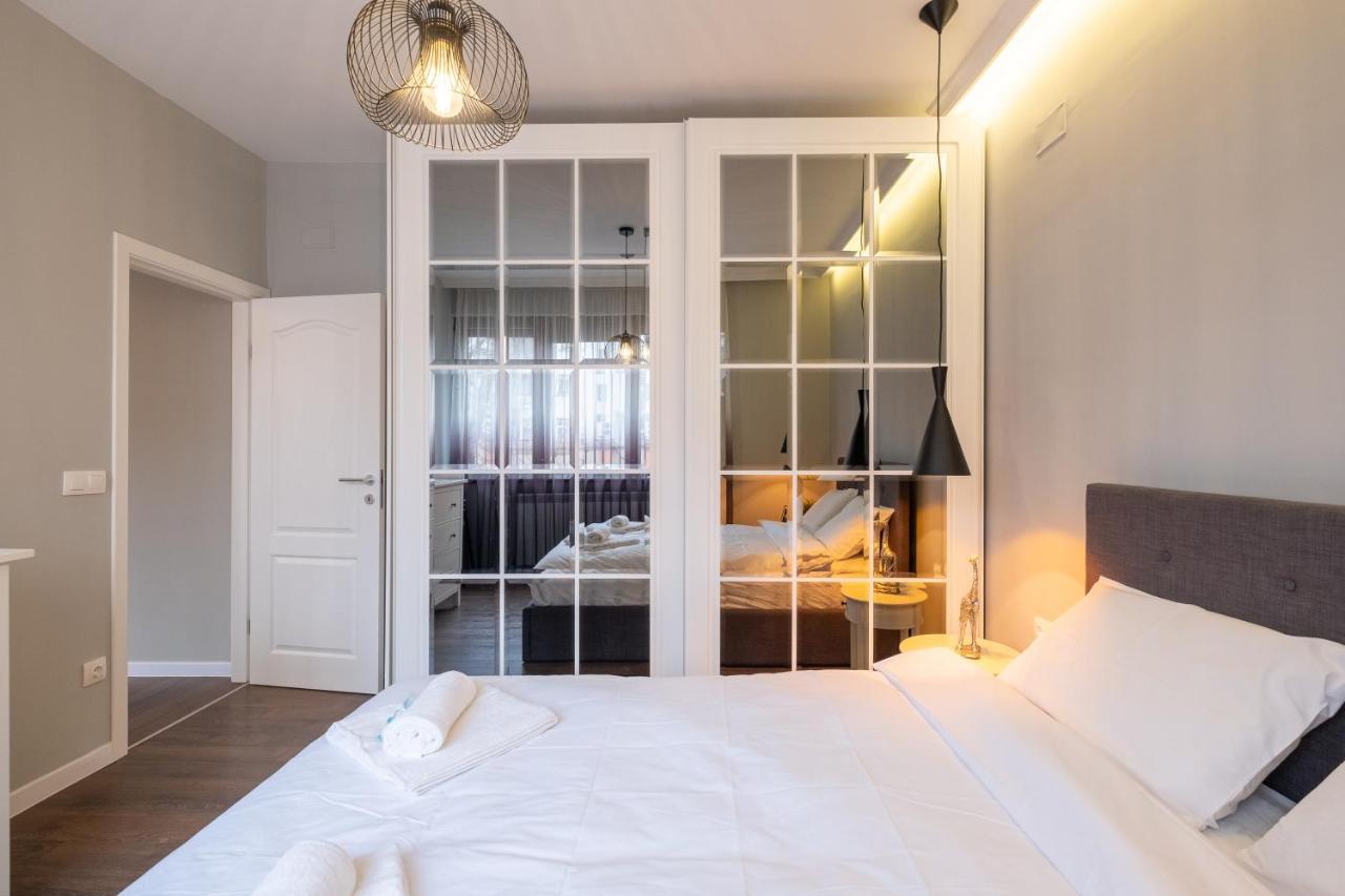 Designer & Cozy 2Bd Flat With A Parking In The City Center By Flat Mаnager Sófia Exterior foto