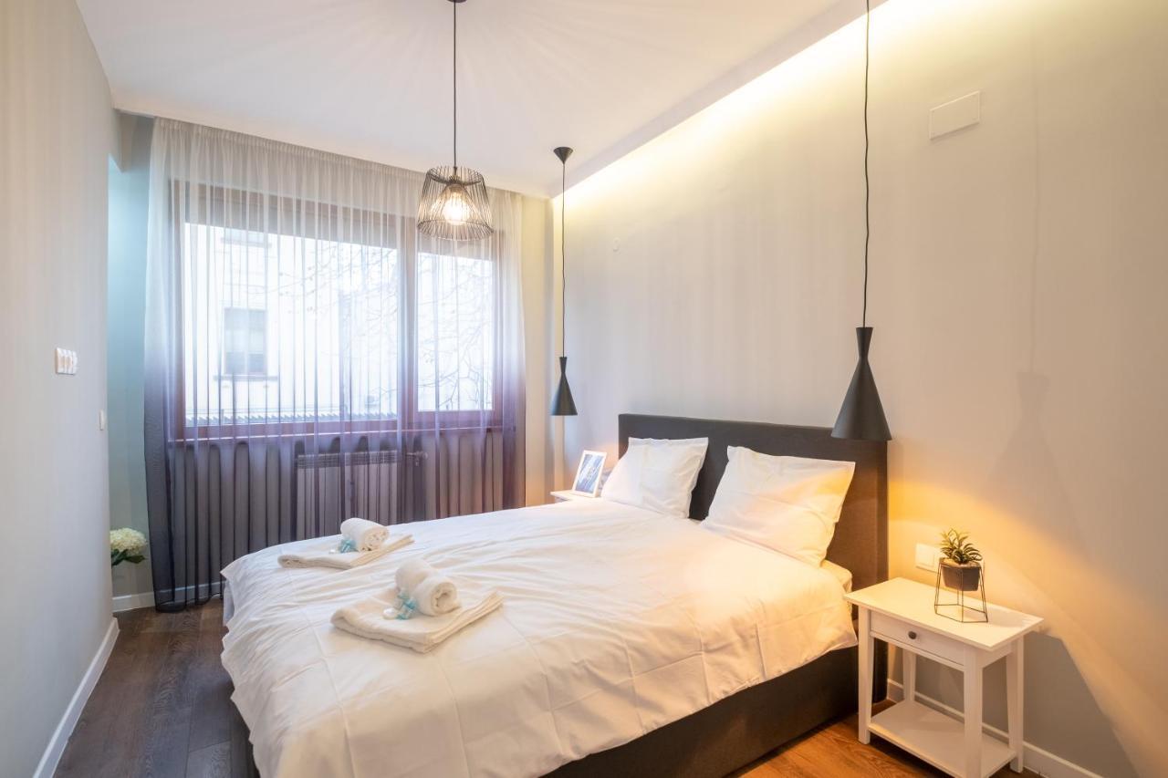 Designer & Cozy 2Bd Flat With A Parking In The City Center By Flat Mаnager Sófia Exterior foto